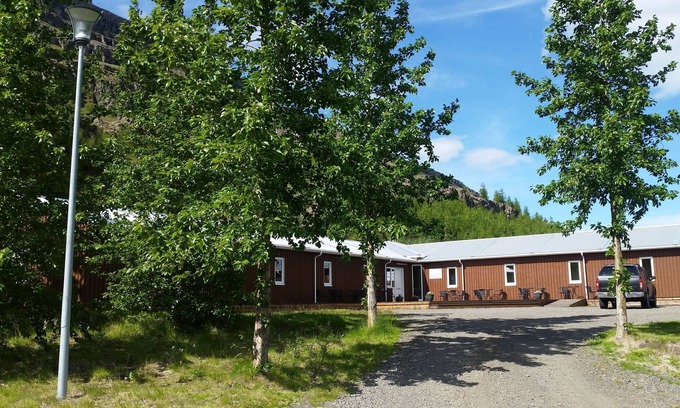 Hallormsstadur House | Hengifoss Guesthouse