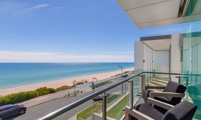 Henley Beach South House | Henley Beachfront Luxury Home With Private Pool, Spa And Sauna!