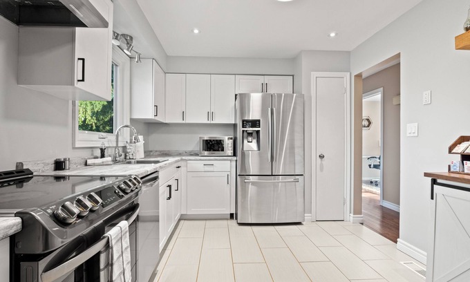 Port Dalhousie House | Henley House | 8 ppl | Hot Tub & Firetable | Near Rowing, Brock, Beach, NHS