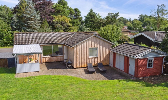 Strøby Ladeplads House | "Henric" - 500m from the sea by Interhome