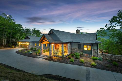 Black Mountain House | Here Comes the Sunset