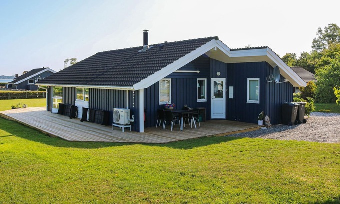 Frølunde Fed House | Here you will spend your vacation on a natural ground, 100 m from the beach and in a bright, cozy co