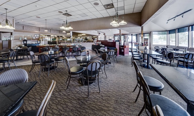 Moose Jaw Hotel | Heritage Inn Hotel & Convention Centre Moose Jaw