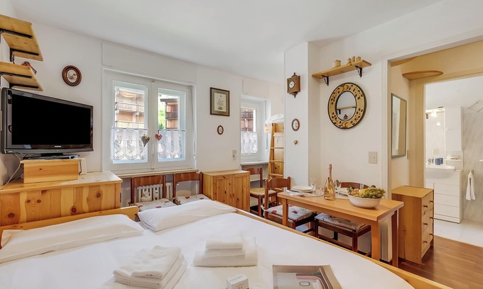 Borgata Sestriere Apartment | Hermitage Studio - close to ski pistes, Sestriere, Italy