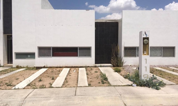 San Francisco de los Romo House | Hermosa casa completa en coto privado