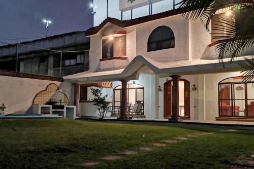 Cuernavaca House | HERMOSA CASA EN CUERNAVACA: JARDÍN DEL LAGO