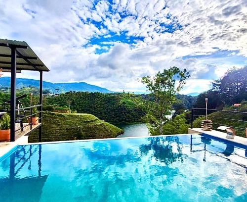 Guatape House | Hermosa habitación 203 deluxe GC