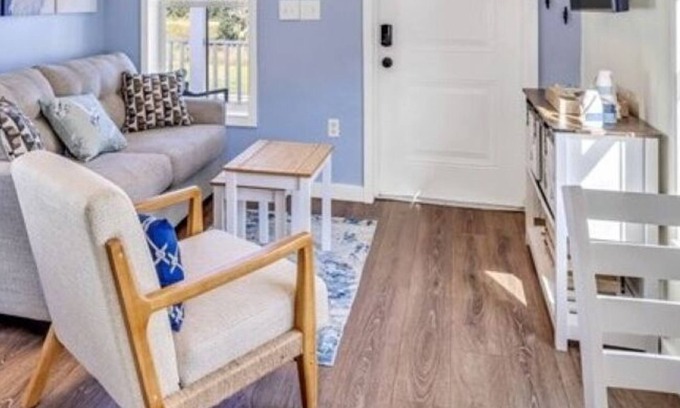 Pass Christian Cottage | Heron's Nest Beach Cottage Pass Christian - Walk to Beach and Downtown!