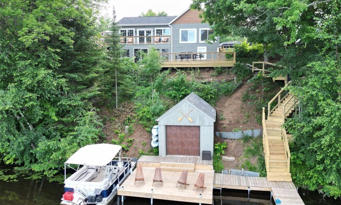 Mountain Cottage | Heron's Nest: UTV Trails, Game Room, Pontoon & Kayak Rentals, & More