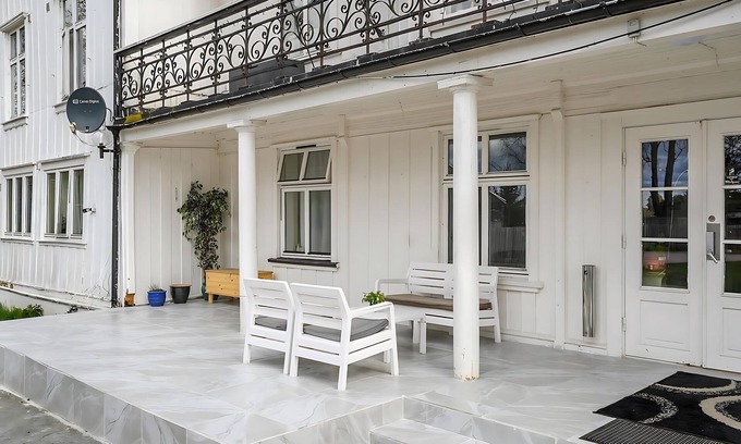 Ullensaker Hostel | Herregårdshuset AS