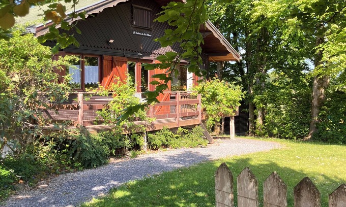 Bievre Ski Chalet | Hexenhäuschen mit Wundervoller Aussicht im Naturpark Vallée de la Semois
