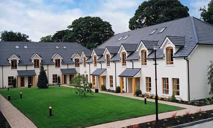Swords Ski Chalet | Heyward Mews Holiday Homes (Sleeps 5)