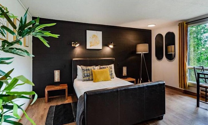 Sainte-Lucie-des-Laurentides Apartment | HILDA'S NEST-Lake/ Spa/ Nature