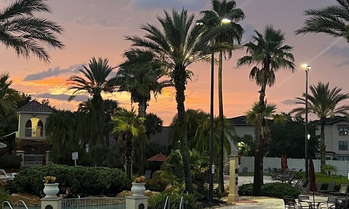 Highlands Reserve House | Hidden Gem at Regal Palms Resort, 25 minutes from all Orlando Theme parks!