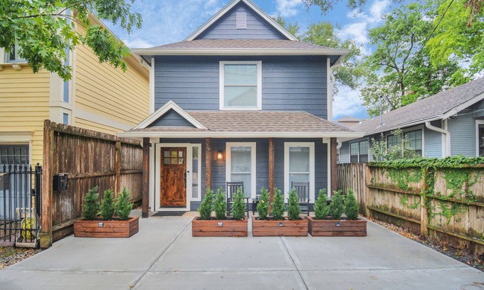 Houston Heights House | Hidden GEM in Houston Heights - entire home with all of the amenities you need!