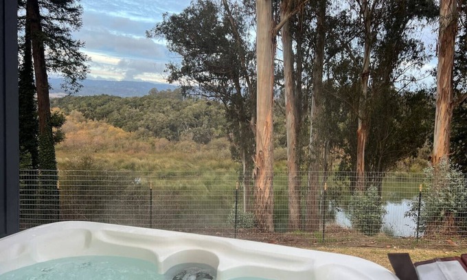 Amesti House | Hidden Lake Cottage With Hot Tub & Views! 20 Mins to Beach