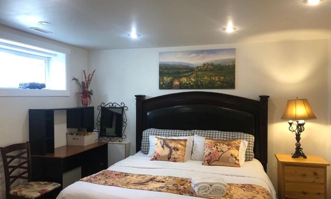 Hidden Valley House | Hidden Valley basement suit H