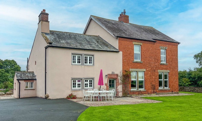 Southwaite Cottage | High House, Southwaite - a cottage that sleeps 10 guests in 5 bedrooms