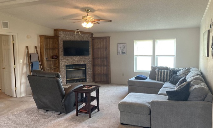 Wa Keeney House | High Plains Hideout
