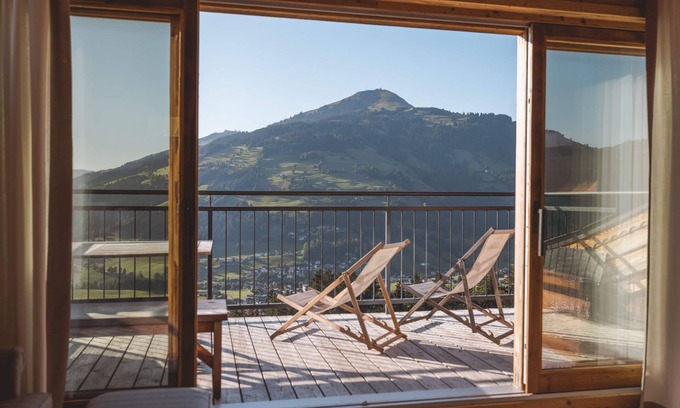 Westendorf Apartment | High quality apartment with a dream view right on the ski slope