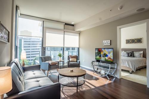 North Buckhead Apartment | High Rise 2 Bedroom apartment in a Great location apts