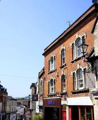 Stroud Apartment | High Street Stroud Cosy Hideaway