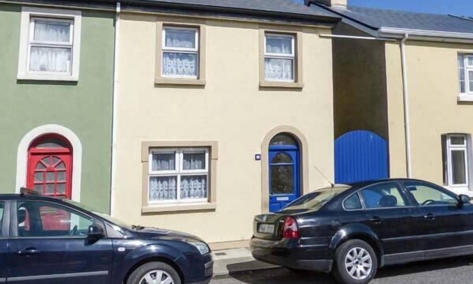 Belmullet Cottage | HIGH TIDE, family friendly, with a garden in Belmullet, County Mayo