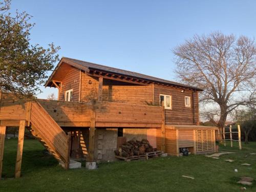 Burmarsh House | Highfields lodge