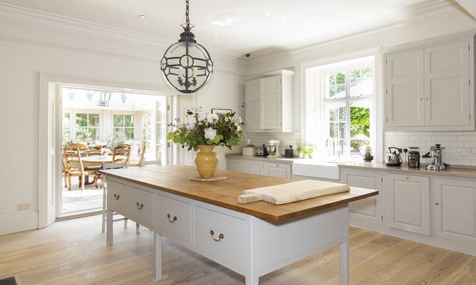 Stroud Cottage | Highgate House - swimming pool and tennis court, near Painswick