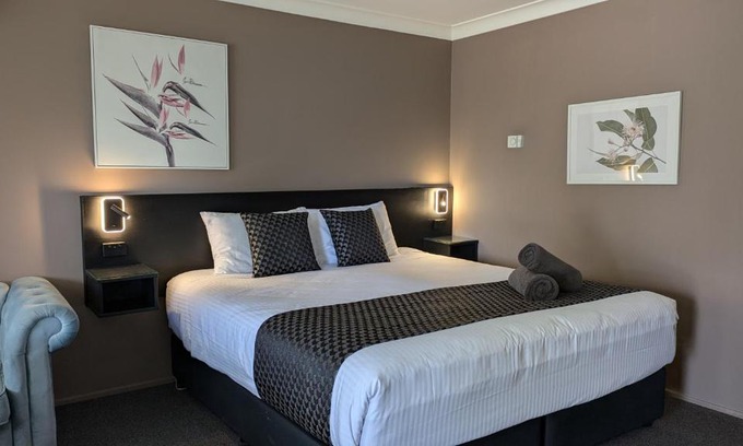 Oberon Hotel | Highlands Motor Inn