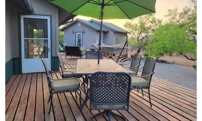 Mason House | HightowerHideaway/ Fire pit/Pet and Horse Friendly