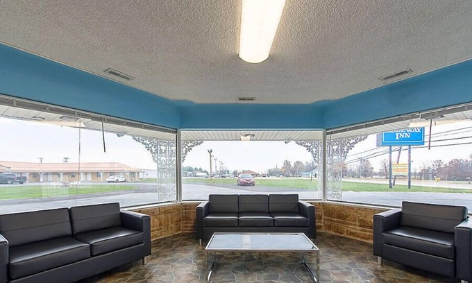 Paris Hotel | Highway Inn