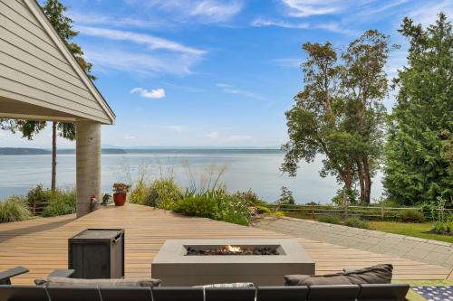 Kingston House | Hike, Bike and Explore Oceanfront Kingston Getaway