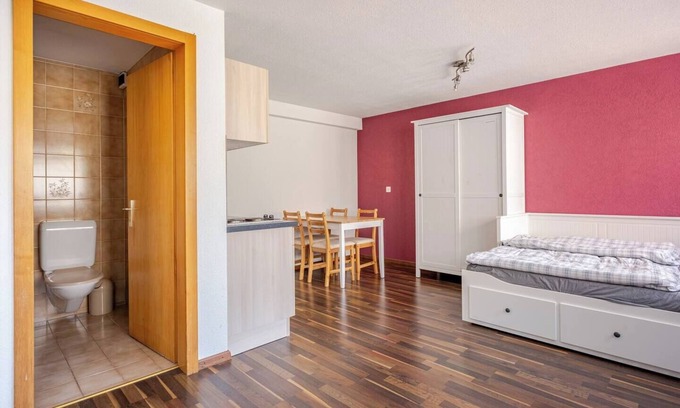 Erschmatt Apartment | Hike & sleep in Valais: cleaning included!