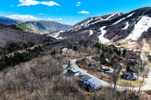Franconia House | Hiking Galore Mittersill Townhome in Franconia!