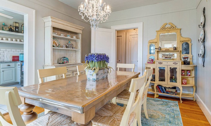 Spicewood House | Hill Country Retreat w/Lake View, Deck & Balcony
