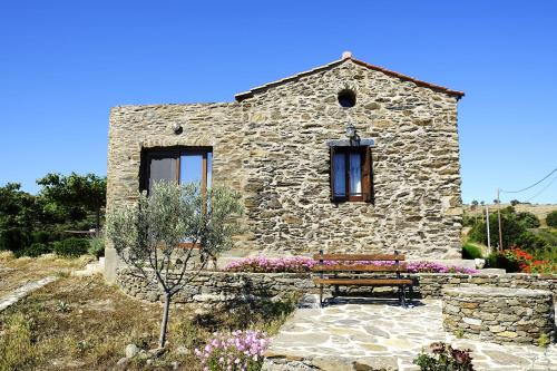 Kithira House | Hill's Barbacane