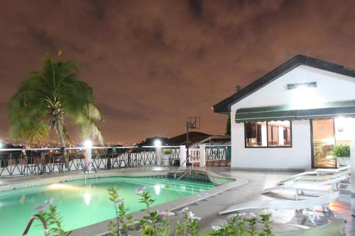 Mallam Hotel | Hill View Hotel McCarthy Hills