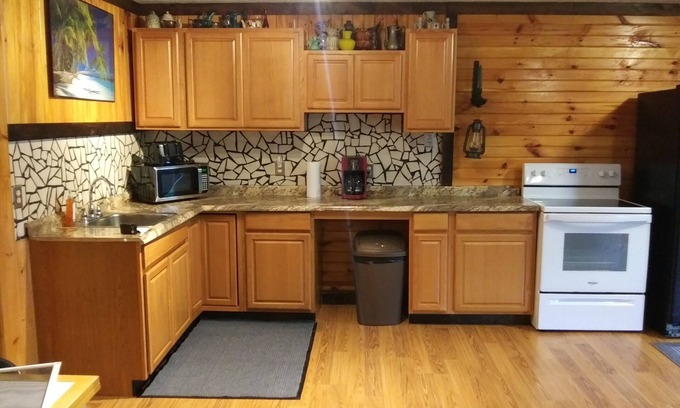 Benezette Cabin | Hillbilly Hilton @ Wilson's Paradise Lodging Medix Run Benezette Twp
