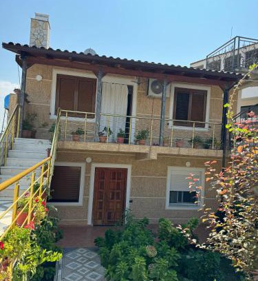 Mbrostar-Urë House | Hills Villa