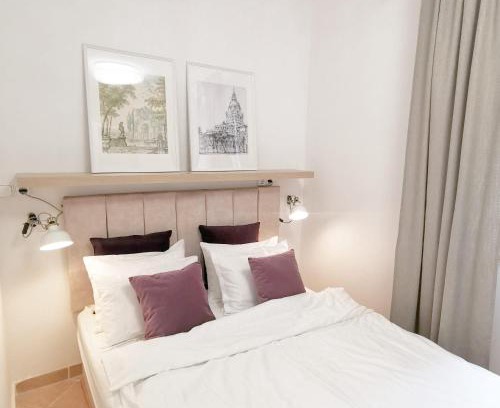 Kissvabhegy Apartment | Hillside Apartment with AC & heating in Grande Maison