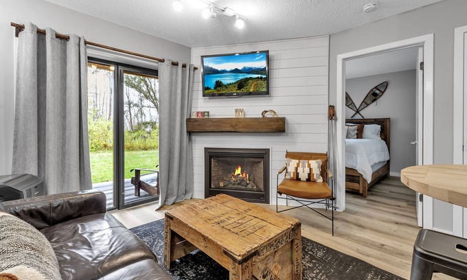 Great Valley Condo | Hillside Getaway in Ellicottville w/pool nearby! Sleeps 4!