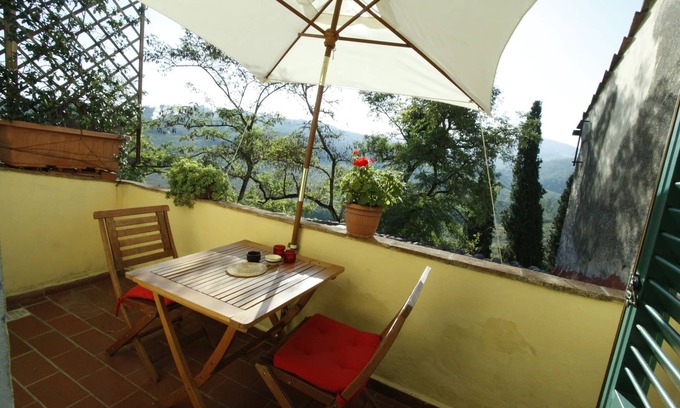 Scandicci Apartment | Hilltop paradise cottage, a stone's throw from Florence.!
