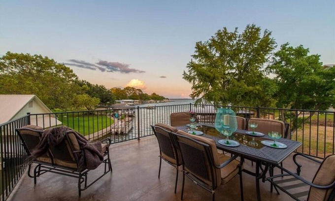 Granite Shoals House | Hillview Estate