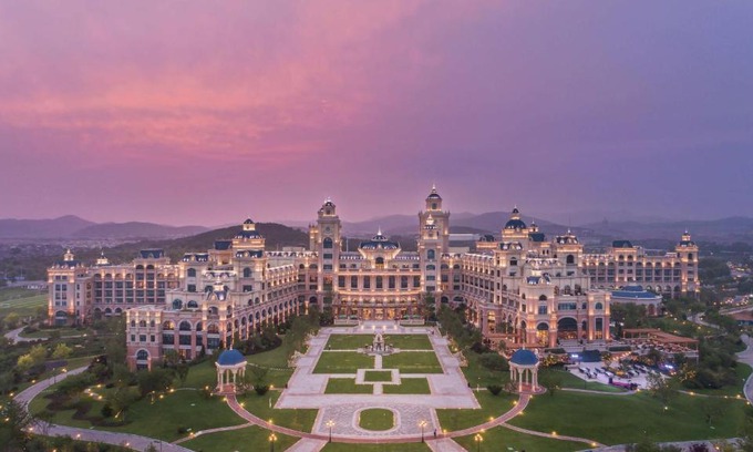 Jinzhou District Resort | Hilton Dalian Golden Pebble Beach Resort