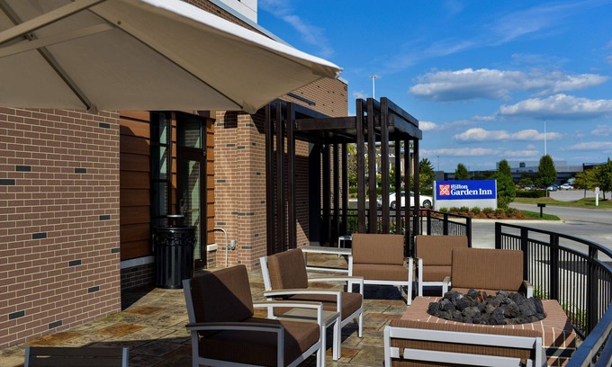 St. Matthews Hotel | Hilton Garden Inn Louisville Mall of St. Matthews