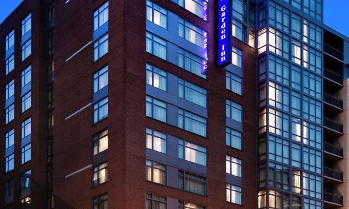 NoMa Hotel | Hilton Garden Inn Washington DC/U.S. Capitol