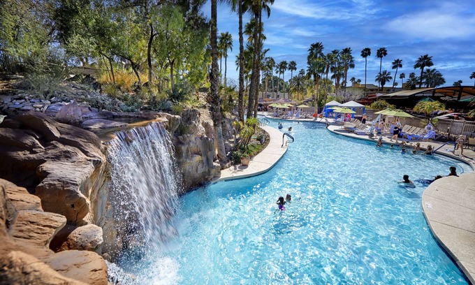 Camelback East Resort | Hilton Phoenix Resort at the Peak