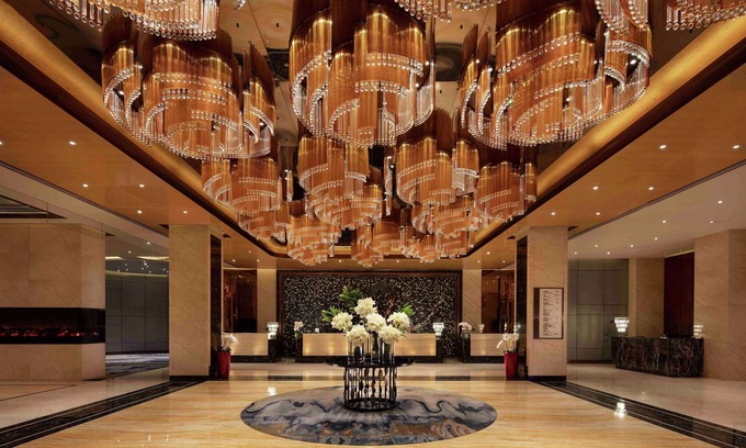Huayuan Road Area Hotel | Hilton Zhengzhou
