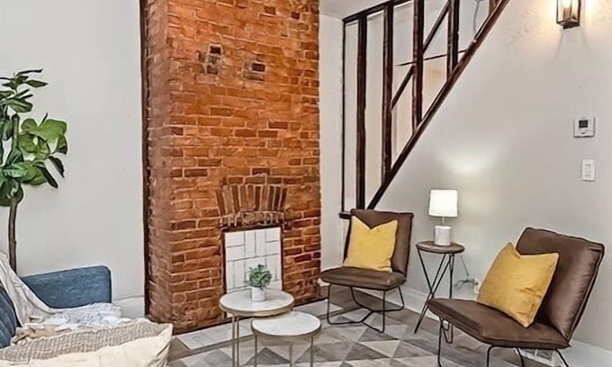 Lawrenceville Condo | Hip & Bright 2BR Lawrenceville Home -Easy Parking